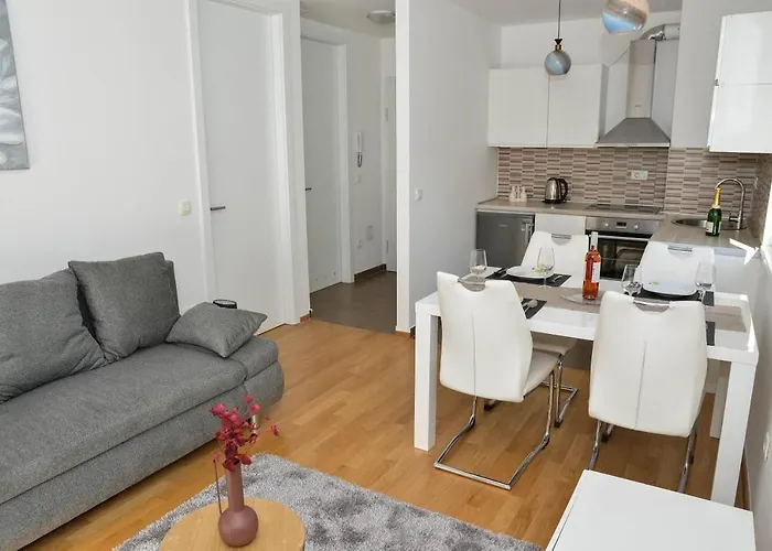 Apartment Leon Sa Privatnim Parkingom